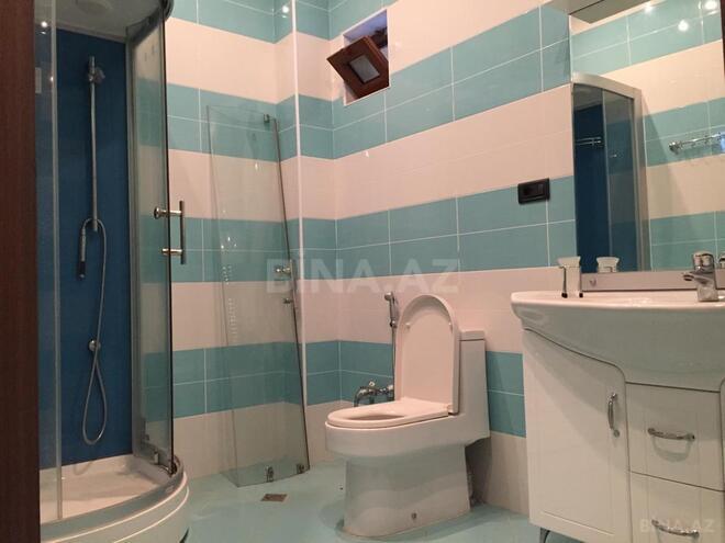 5 otaqlı həyət evi/bağ evi - Bakıxanov q. - 220 m² (5)
