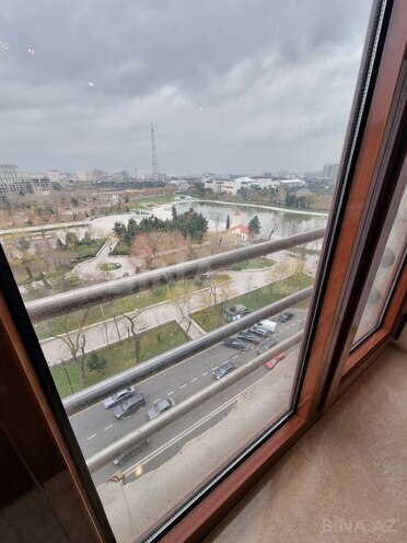 Продаётся 4-комн. новостройка 215 м², Насиминский  р., photo 1 from 13
