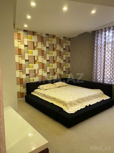 6 otaqlı həyət evi/bağ evi - Şüvəlan q. - 350 m² (24)