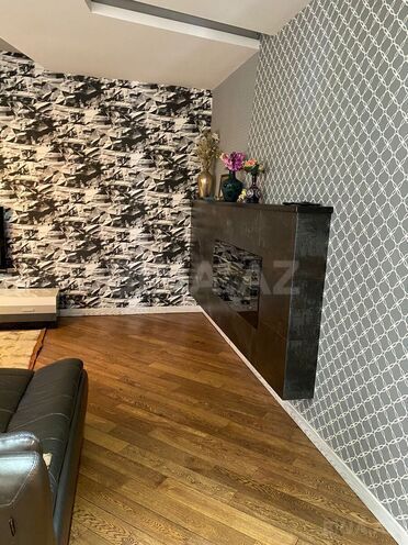 6 otaqlı həyət evi/bağ evi - Şüvəlan q. - 350 m² (25)