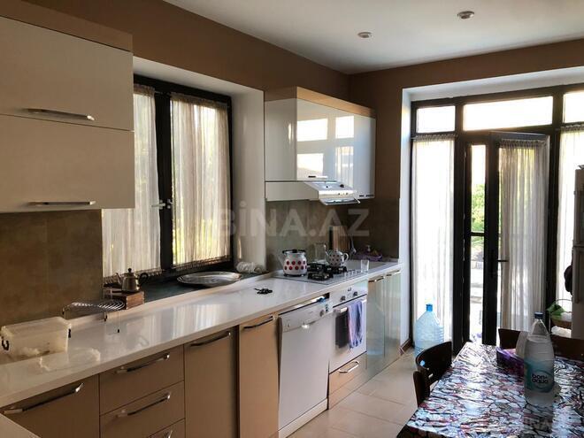 5 otaqlı həyət evi/bağ evi - Şüvəlan q. - 270 m² (25)