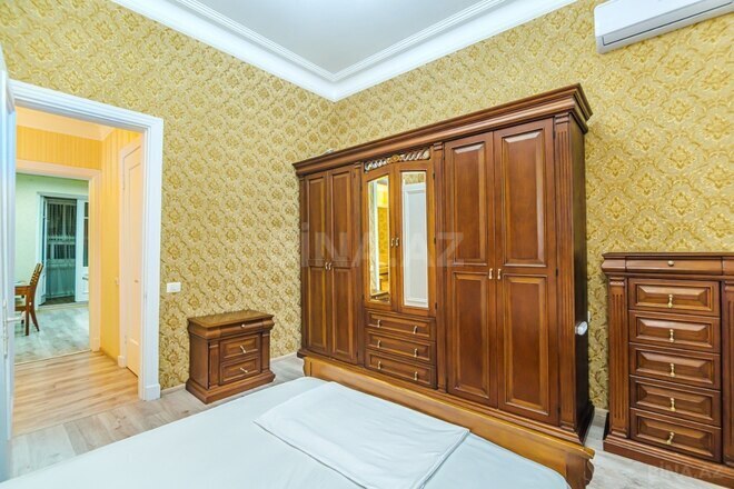 Сдаётся 3-комн. вторичка 120 м², м. Сахил, photo 19 from 32
