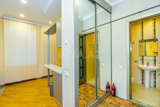 İcarəyə verilir 2 otaqlı köhnə tikili 70 m², Sahil m., photo 7 from 32