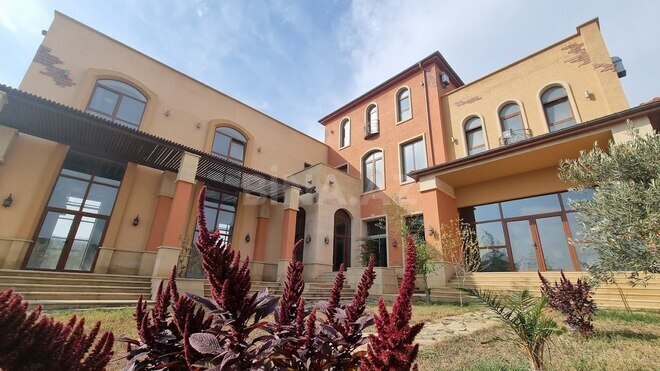 15 otaqlı həyət evi/bağ evi - Badamdar q. - 2000 m² (4)