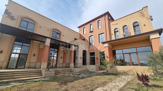 15 otaqlı həyət evi/bağ evi - Badamdar q. - 2000 m² (5)