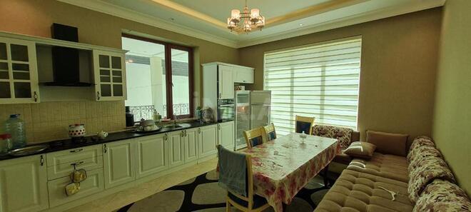 5 otaqlı həyət evi/bağ evi - Şüvəlan q. - 360 m² (11)