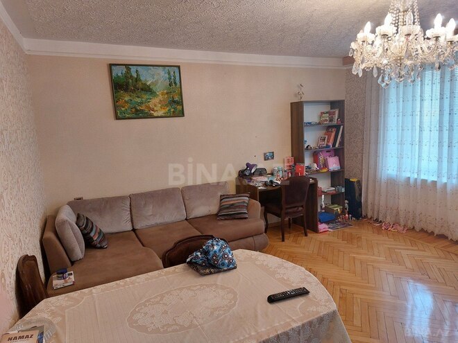 2 otaqlı köhnə tikili - 28 May m. - 70 m² (3)