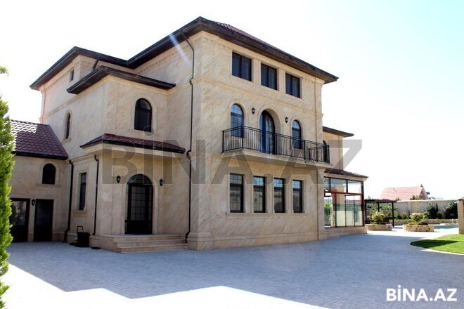 7 otaqlı həyət evi/bağ evi - Şüvəlan q. - 480 m² (1)