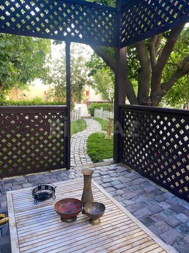 Həyət evi/Bağ evi - Novxanı q. - 200 m² (10)