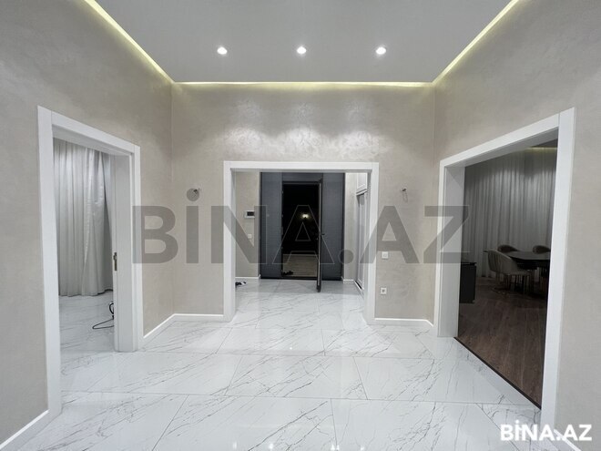 4 otaqlı həyət evi/bağ evi - Şüvəlan q. - 240 m² (12)
