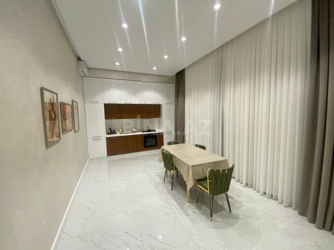 4 otaqlı həyət evi/bağ evi - Şüvəlan q. - 250 m² (17)