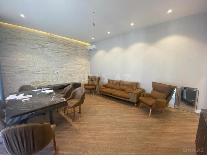 4 otaqlı həyət evi/bağ evi - Şüvəlan q. - 250 m² (13)
