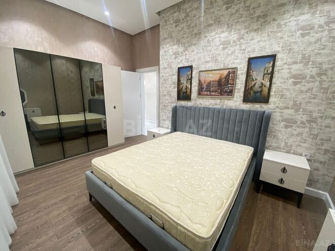 4 otaqlı həyət evi/bağ evi - Şüvəlan q. - 250 m² (19)