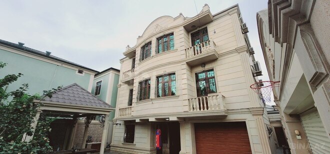 8 otaqlı həyət evi/bağ evi - Bakıxanov q. - 370 m² (2)