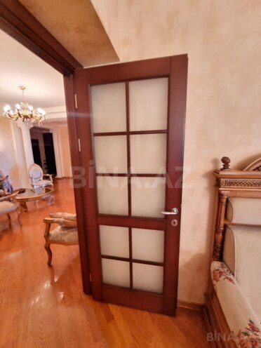 Продаётся 4-комн. новостройка 180 м², м. 8 ноября, photo 13 from 32