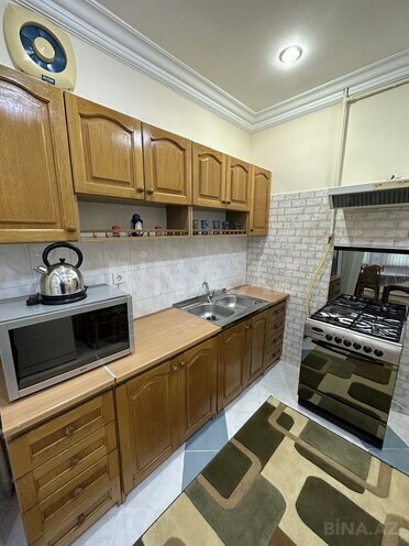 İcarəyə verilir 2 otaqlı köhnə tikili 80 m², 28 May m., photo 19 from 24