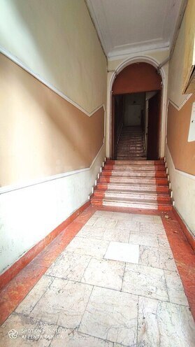 Satılır 5 otaqlı köhnə tikili 221 m², Nəsimi r., photo 11 from 32