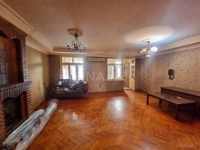 Satılır 4 otaqlı köhnə tikili 125 m², Gənclik m., photo 3 from 11