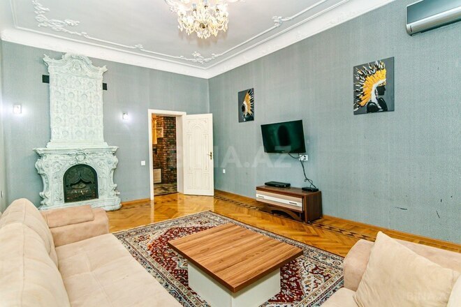 4 otaqlı köhnə tikili - Sahil m. - 130 m² (1)