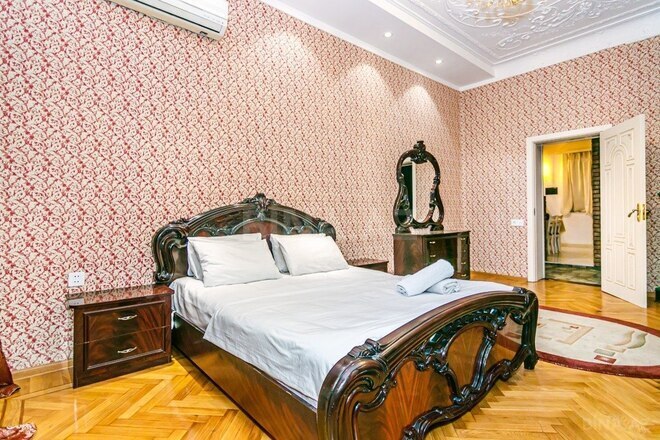 4-комн. вторичка - м. Сахил - 130 м² (7)