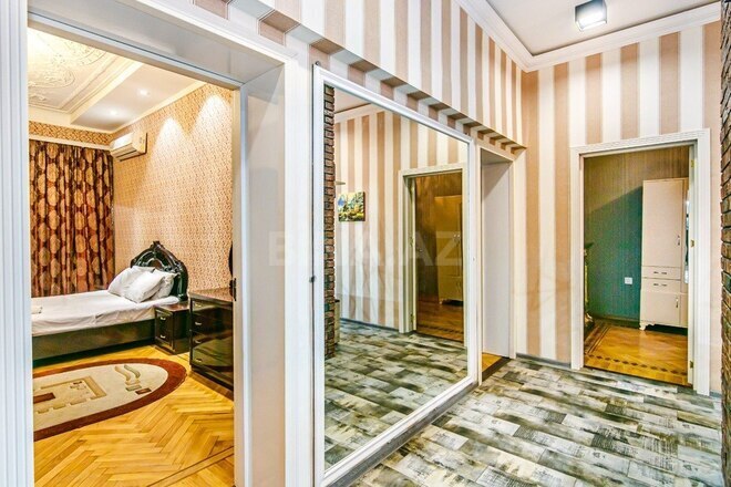 4-комн. вторичка - м. Сахил - 130 м² (18)