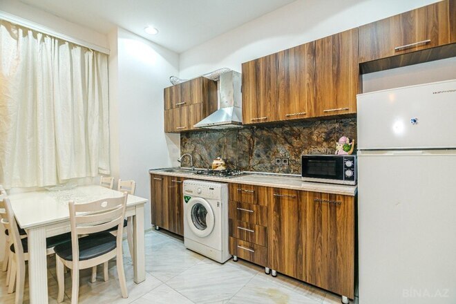 4-комн. вторичка - м. Сахил - 130 м² (24)
