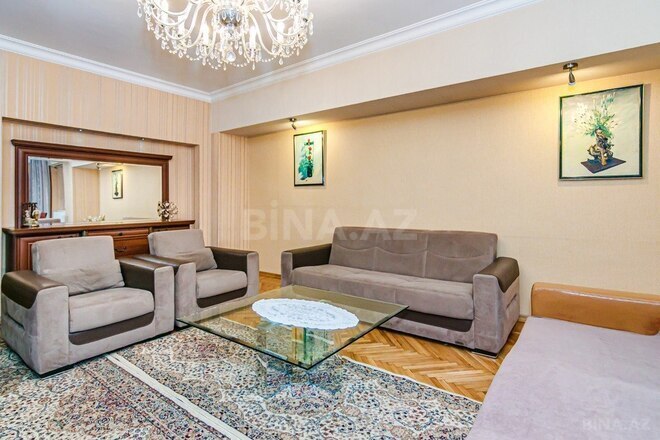 Сдаётся 3-комн. вторичка 135 м², м. Сахил, photo 23 from 32