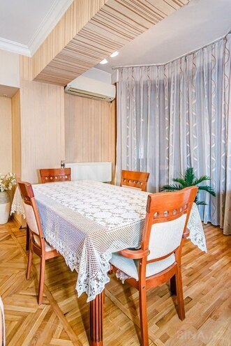 Сдаётся 3-комн. вторичка 135 м², м. Сахил, photo 6 from 32