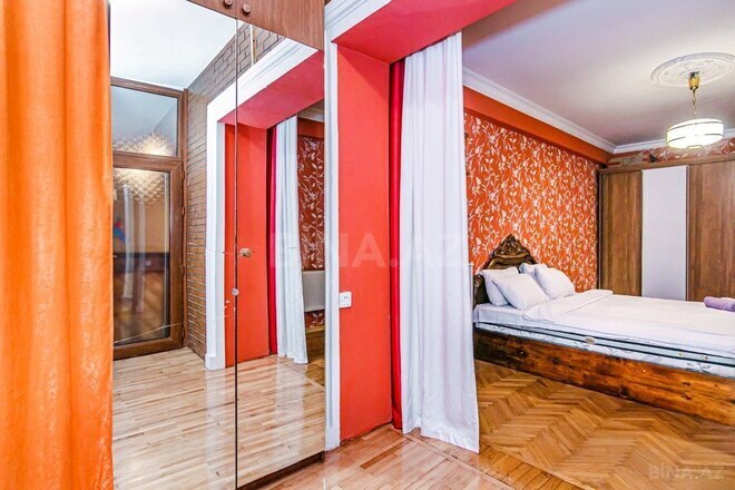 Сдаётся 3-комн. вторичка 135 м², м. Сахил, photo 22 from 32