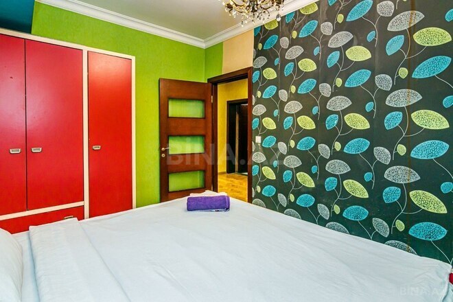 Сдаётся 3-комн. вторичка 135 м², м. Сахил, photo 4 from 32