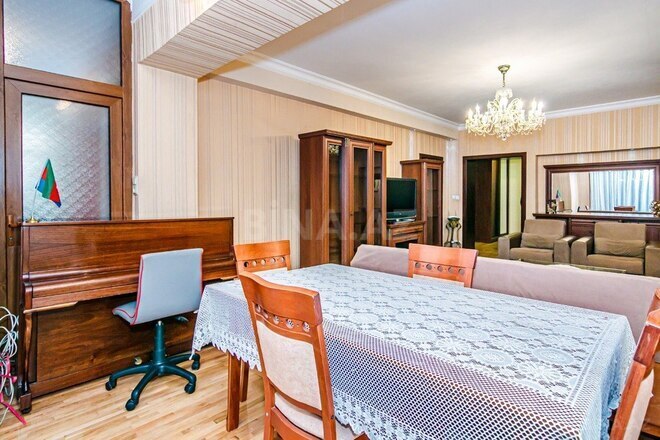 Сдаётся 3-комн. вторичка 135 м², м. Сахил, photo 7 from 32