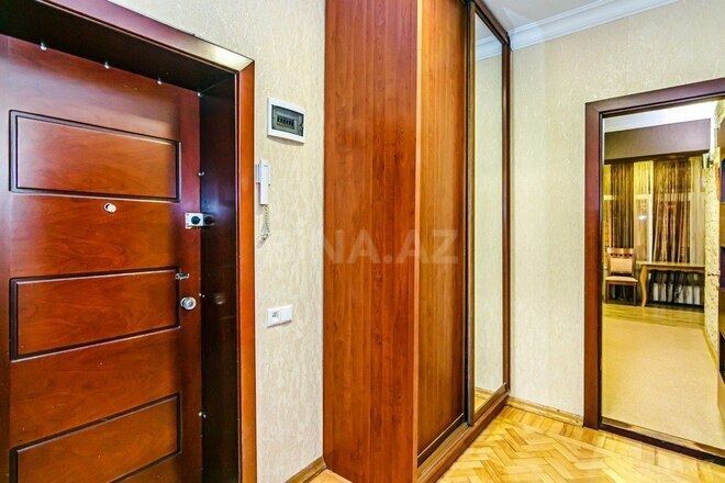 Сдаётся 3-комн. вторичка 135 м², м. Сахил, photo 27 from 32
