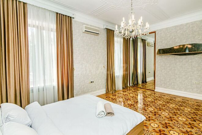 İcarəyə verilir 4 otaqlı köhnə tikili 170 m², Sahil m., photo 4 from 32