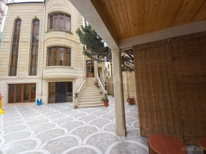 8 otaqlı həyət evi/bağ evi - Gənclik m. - 500 m² (1)