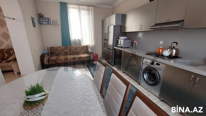 4 otaqlı həyət evi/bağ evi - Novxanı q. - 250 m² (14)