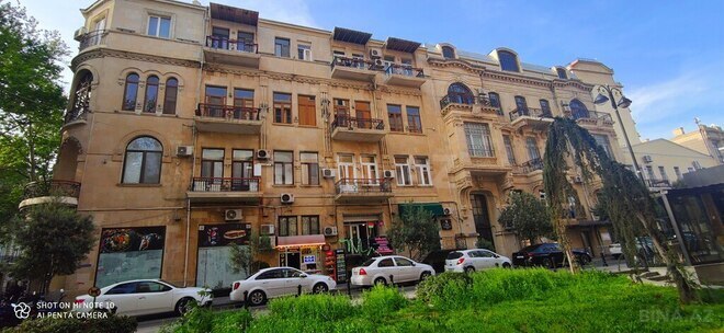 Satılır 5 otaqlı köhnə tikili 221 m², Nəsimi r., photo 3 from 32