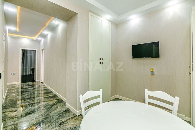 İcarəyə verilir 2 otaqlı köhnə tikili 75 m², Sahil m., photo 7 from 32
