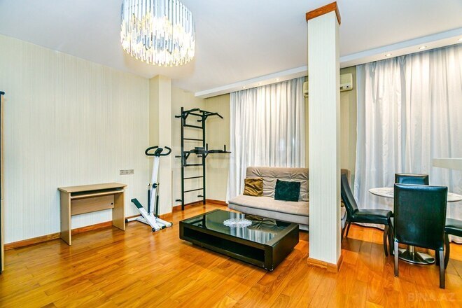 İcarəyə verilir 3 otaqlı köhnə tikili 120 m², Sahil m., photo 16 from 32