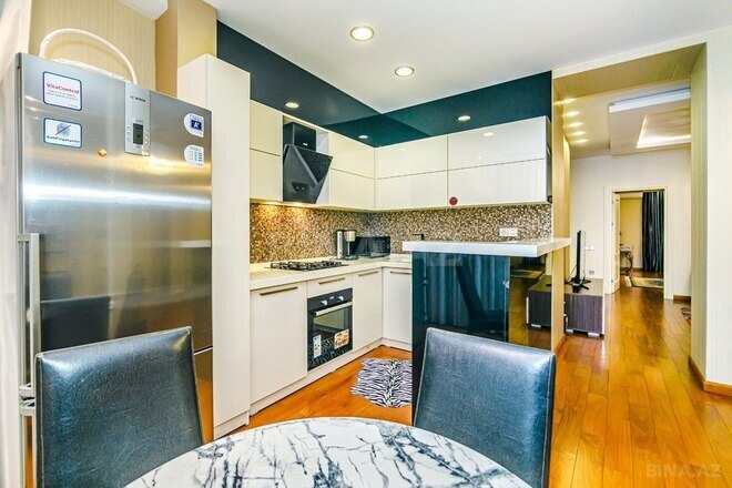 İcarəyə verilir 3 otaqlı köhnə tikili 120 m², Sahil m., photo 19 from 32
