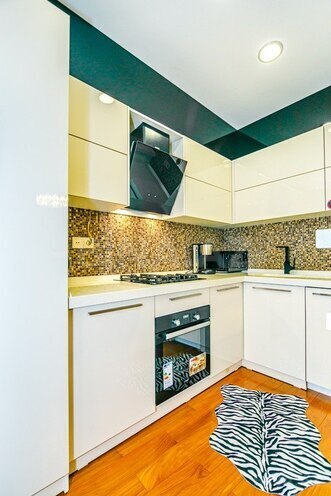 İcarəyə verilir 3 otaqlı köhnə tikili 120 m², Sahil m., photo 21 from 32