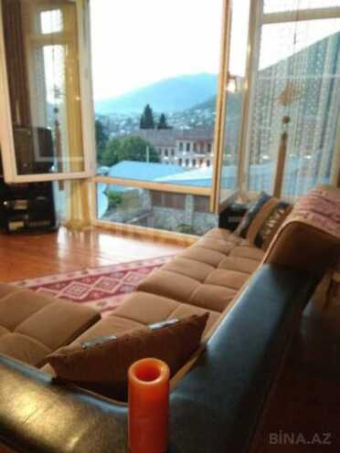 8 otaqlı həyət evi/bağ evi - Şəki - 160 m² (13)