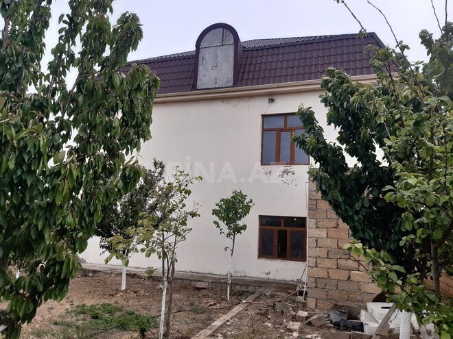 8 otaqlı həyət evi/bağ evi - Novxanı q. - 550 m² (1)