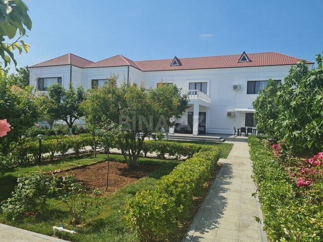 7 otaqlı həyət evi/bağ evi - Novxanı q. - 570 m² (4)