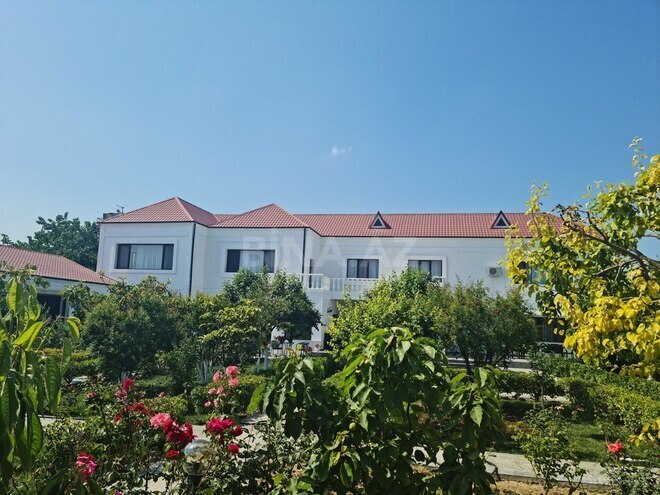 7 otaqlı həyət evi/bağ evi - Novxanı q. - 570 m² (3)