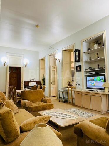 Satılır 5 otaqlı köhnə tikili 165 m², İçəri Şəhər m., photo 3 from 25