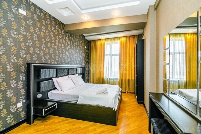 4-комн. новостройка - м. 28 мая - 180 м² (10)