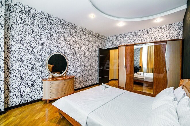 4-комн. новостройка - м. 28 мая - 180 м² (15)