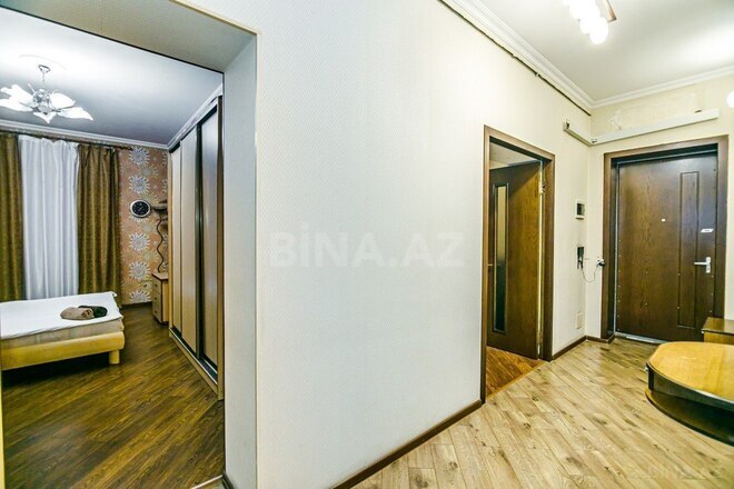 Сдаётся 3-комн. вторичка 105 м², м. Сахил, photo 12 from 32