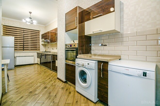 Сдаётся 3-комн. вторичка 105 м², м. Сахил, photo 17 from 32