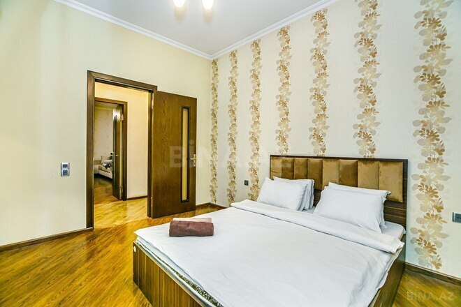 Сдаётся 3-комн. вторичка 105 м², м. Сахил, photo 28 from 32
